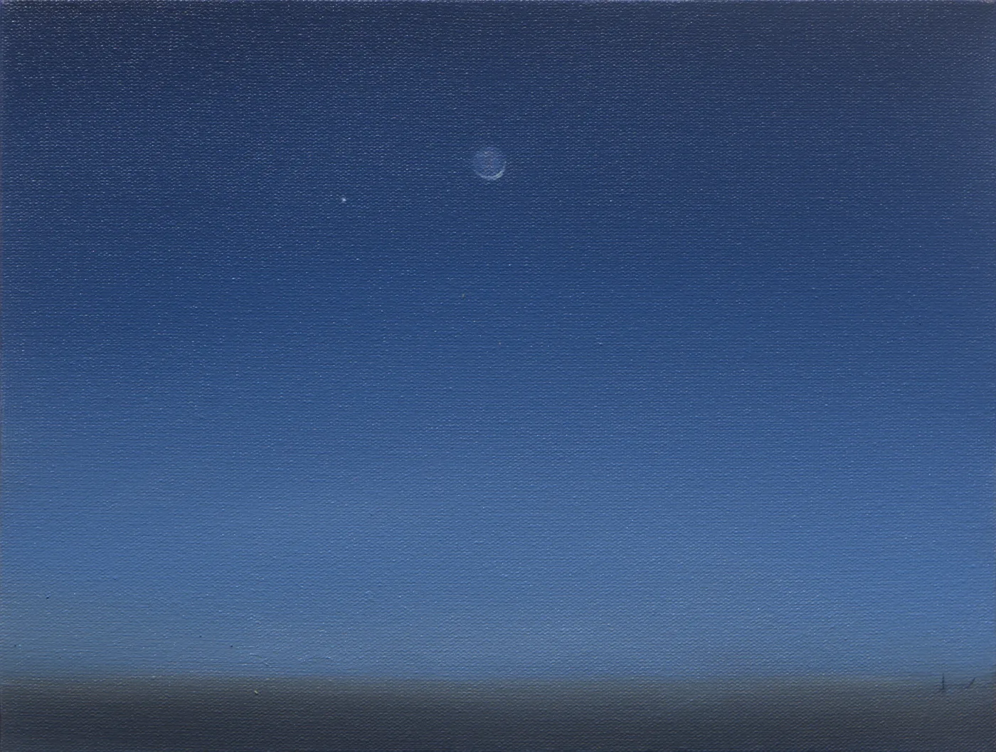 Murmúrios IV, de Emily Guimarães: céu azul-escuro com uma lua crescente sobre o horizonte